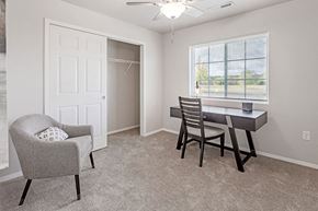 Horicon apartment for rent - a dining room with a table and chairs