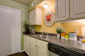 Raleigh apartment for rent - Kitchen at Madison Hunters Glen, Raleigh, North Carolina