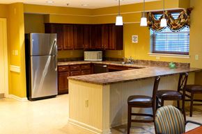 Elkridge apartment for rent - Spacious community room at Park View at Colonial Landing where senior residents gather for coffee, activities, and social events in a friendly, supportive environment.
