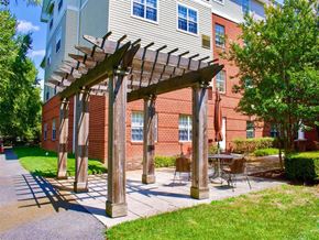 Dundalk apartment for rent - Cove Point II Patio