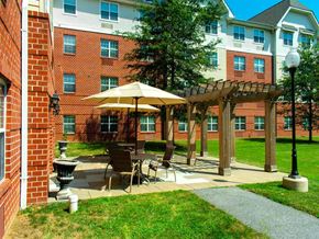 Dundalk apartment for rent - Cove Point Patio