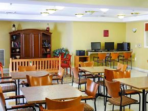 Baltimore apartment for rent - Community room at Park View at Ashland Terrace senior apartment community for adults age 62+