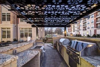 Outdoor kitchen 