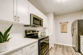 Lawrenceville apartment for rent - Fully Equipped Kitchen at The Veranda, Georgia, 30044