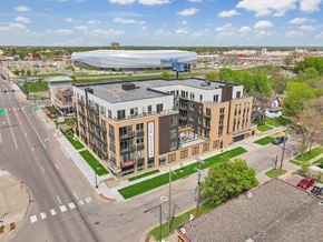 St. Paul apartment for rent - Liffey on Snelling | High End Apartments in St. Paul, MN