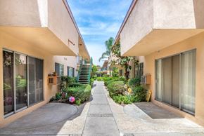 Canoga Park apartment for rent - Interior courtyard