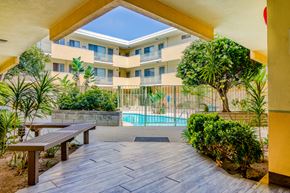 Los Angeles apartment for rent - pool area