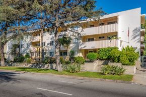 Los Angeles apartment for rent - Street view of building