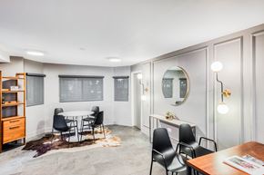 Los Angeles apartment for rent - Leasing office