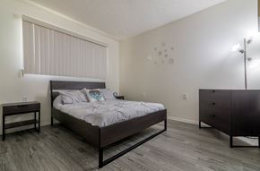 Sunland apartment for rent - furnished bedroom