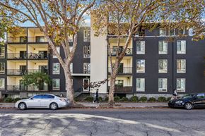 Berkeley apartment for rent - Front exterior view of the apartment building at 2520 College Ave, Berkeley, CA 94704, USA