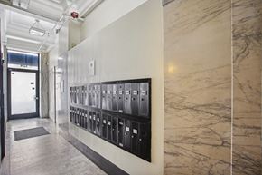 San Francisco apartment for rent - Apartment foyer with stylish design and mailboxes