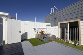 San Francisco apartment for rent - Rooftop deck view of 179 Dolores St, San Francisco, CA 94103, USA