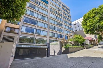 San Francisco apartment for rent - A tall building with a "NO PARKING" sign in front of it.
