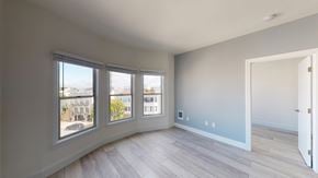 San Francisco apartment for rent - A room with a view of the city through the windows.