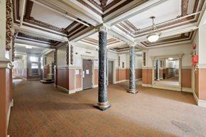 San Francisco apartment for rent - Grand hallway with a high ceiling illuminated by a chandelier