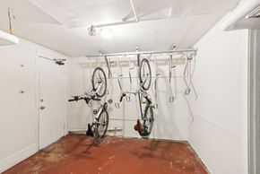 San Francisco apartment for rent - Well-organized bicycle storage area