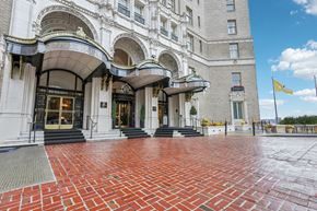 San Francisco apartment for rent - Front exterior view of the apartment building at 655 Stockton St, San Francisco, CA 94108, United States