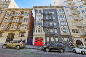 San Francisco apartment for rent - Front exterior view of the apartment building at 540 Leavenworth St, San Francisco, CA 94109, United States