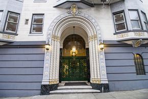 San Francisco apartment for rent - Main entrance door of the apartment building at 1801 Gough St, San Francisco, CA 94109, United States
