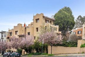 San Francisco apartment for rent - Front view exterior of the apartment building at 1077 Ashbury St, San Francisco, CA 94117, USA