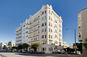 San Francisco apartment for rent - Side view exterior of the apartment building at 1472 Filbert St, San Francisco, CA 94109, USA