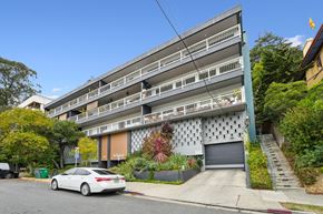 Berkeley apartment for rent - Side view exterior of the apartment building at 1771 Highland Pl, Berkeley, CA 94709, United States