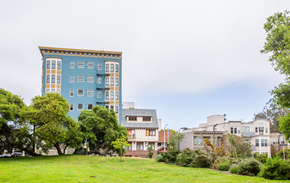 San Francisco apartment for rent - Side exterior view of the apartment building at 500 Stanyan St, San Francisco, CA 94117, USA