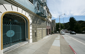 San Francisco apartment for rent - Main entrance door of the apartment building at 500 Stanyan St, San Francisco, CA 94117, USA