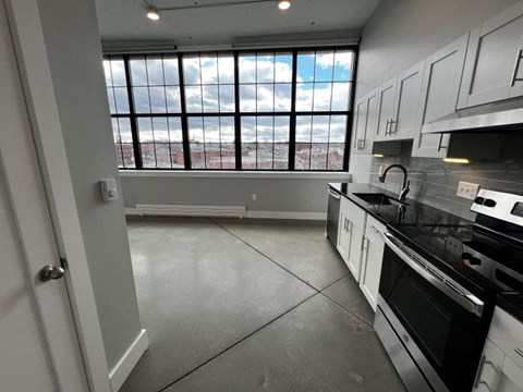 Floor plan for studio, 1 bath, 422 sqft