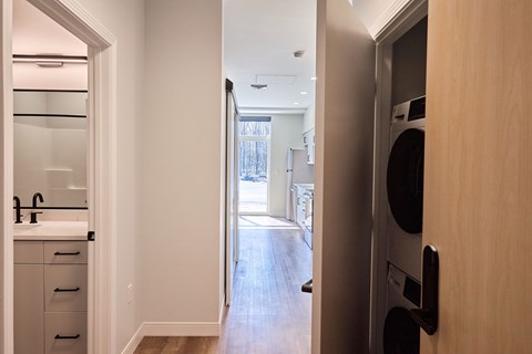 Floor plan for studio, 1 bath, 475 sqft