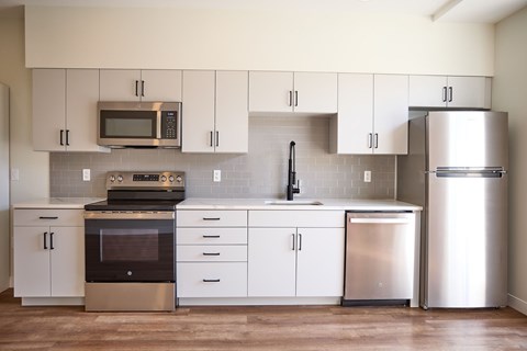 Floor plan for studio, 1 bath, 475 sqft