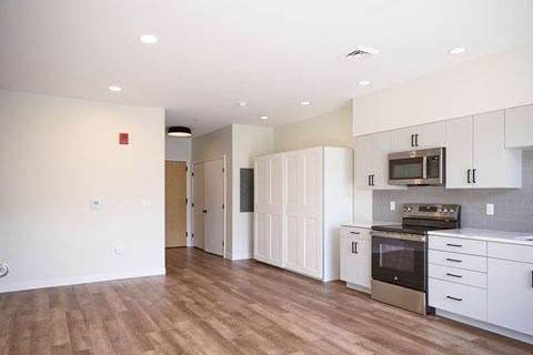 Floor plan for studio, 1 bath, 475 sqft