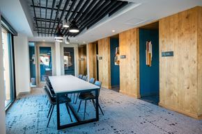 Portland apartment for rent - a conference room with a table and chairs