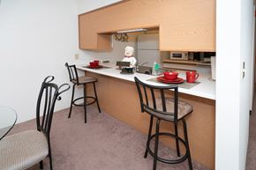 Belden apartment for rent - Kitchen Bar at Boggan Estates Apartments in Tupelo, MS
