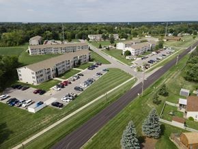 Auburn apartment for rent - View outside at Griswold Estates Apartments, Indiana, 46706