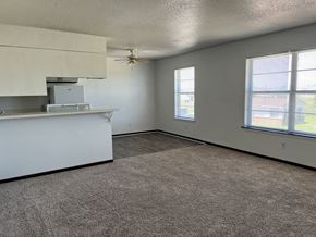 Fairfield apartment for rent - Buckner Apartments 920 W. Commerce Street, Fairfield, TX 75840