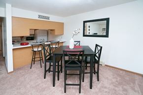Kendallville apartment for rent - Dining area at Nelson Estates Apartments,1815 Raleigh Ave, Kendallville, IN 46755