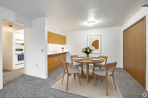 Milan apartment for rent - A dining room with a table set for two.