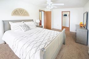 Niles apartment for rent - Master bedroom at Griffin Estates Niles Michigan 49120