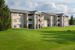 Howell apartment for rent - Exterior Yorkshire Place Apartments
1504 Yorkshire Dr., Howell, MI 48843