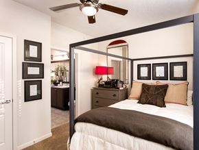 Alpharetta apartment for rent - Walton Bluegrass Model Bedroom