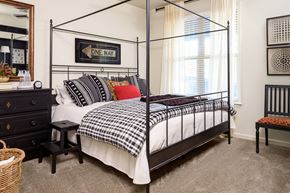 Kennesaw apartment for rent - Walton RIdenour main bedroom model apartment