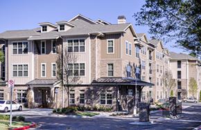 Marietta apartment for rent - Legacy at Walton Heights Entrance