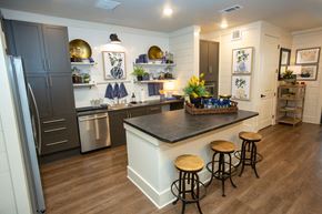 Marietta apartment for rent - Legacy at Walton Heights Legacy Center