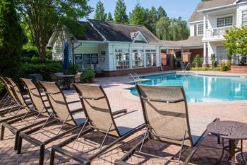 Sparkling swimming pool and cabana ( click here for virtual tour)