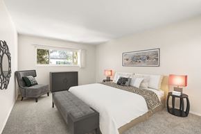 Encino apartment for rent - Main Bedroom at White Oak Terrace Apartments, Encino