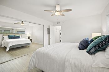 King size bedroom