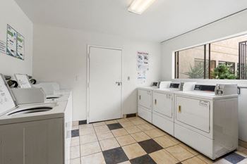 Laundry center
