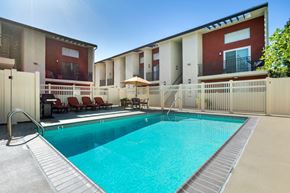 Chatsworth apartment for rent - Apartments for rent in Chatsworth Pool